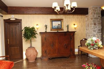 Reception hall