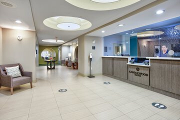 Check-in/check-out kiosk