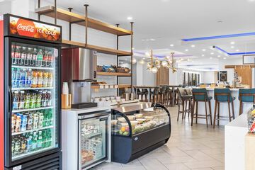 Breakfast/Coffee Service 75 of 103