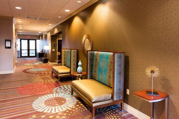 Ballroom/Hall 66 of 72