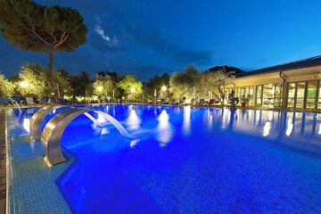 Pool waterfall