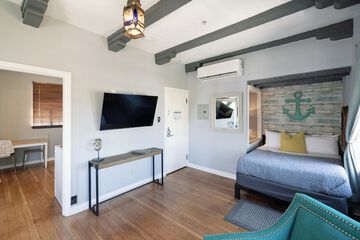 Room 52 of 151