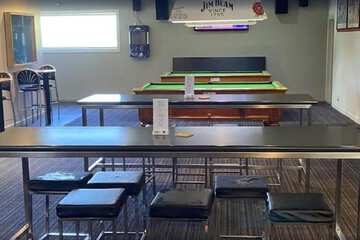 Sports bar