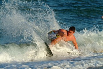Surfing/boogie boarding