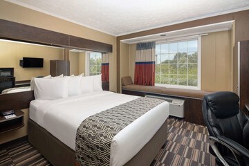 Microtel Inn & Suites by Wyndham Columbia / Fort Jackson N
