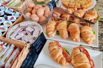 Breakfast meal