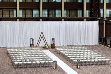 Ballroom/Hall 46 of 54