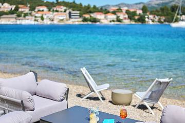 Beach bar