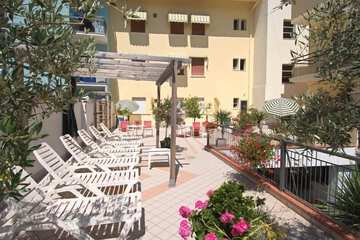 Sundeck
