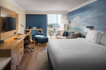 Room 35 of 65