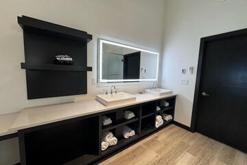 Bathroom sink