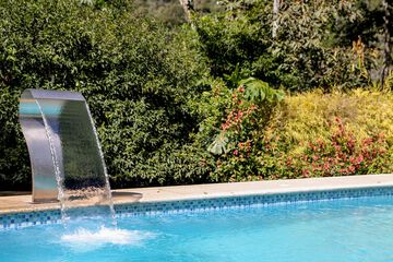Pool waterfall