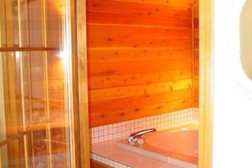 Jetted tub