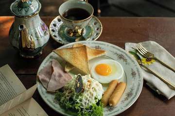 Breakfast meal