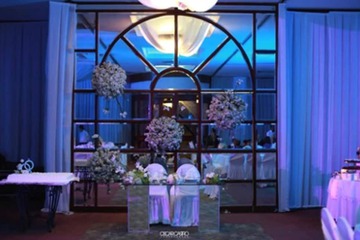 Indoor wedding