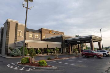 La Quinta Inn & Suites by Wyndham Knoxville East
