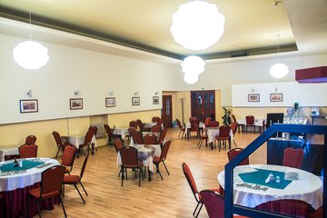 Food court