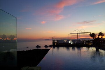 Infinity pool