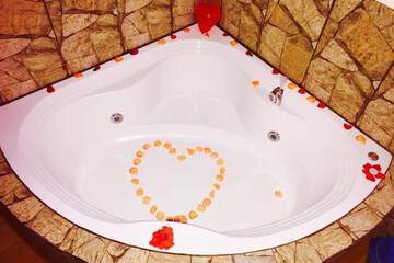 Jetted tub
