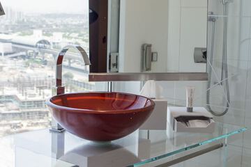 Bathroom sink