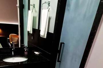 Bathroom sink