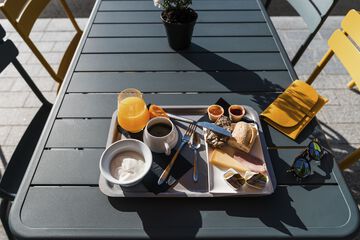 Breakfast meal