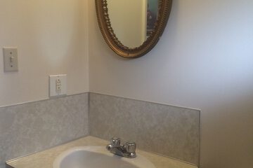 Bathroom sink
