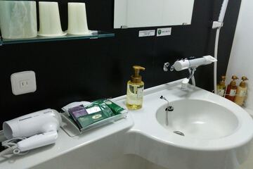 Bathroom amenities