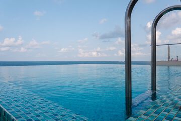 Rooftop pool
