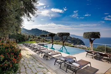 Infinity pool