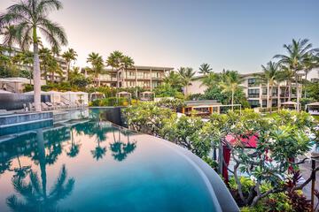 Infinity pool