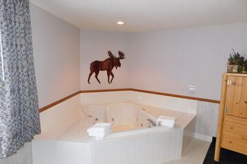 Private spa tub