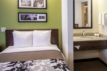 Room 14 of 35