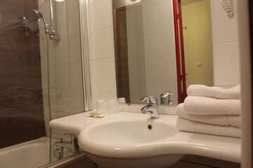 Bathroom sink