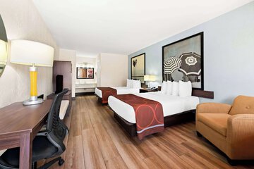 Super 8 by Wyndham Florida City / Gateway to Keys/Everglades