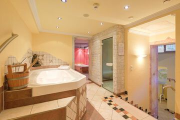 Indoor spa tub