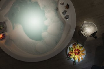 Jetted tub