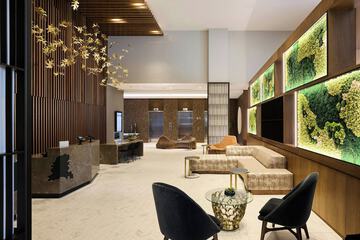 Lobby lounge