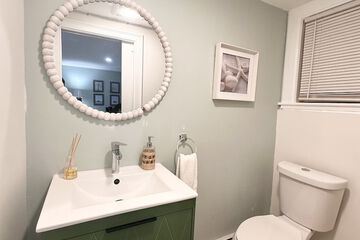 Bathroom sink