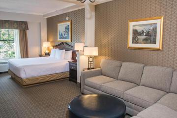 Fort William Henry Hotel