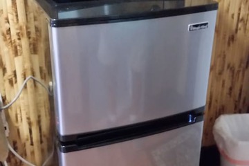 Mini-refrigerator