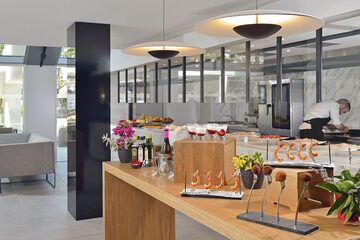 Food court