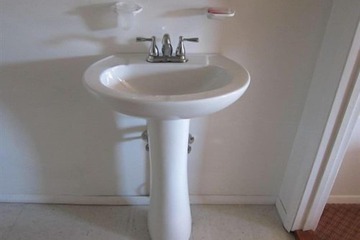 Bathroom sink