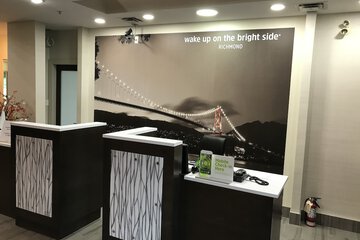 Check-in/check-out kiosk