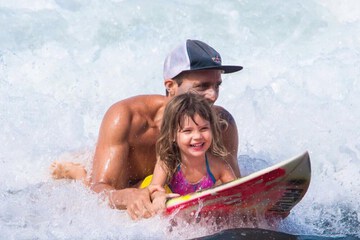 Surfing/boogie boarding