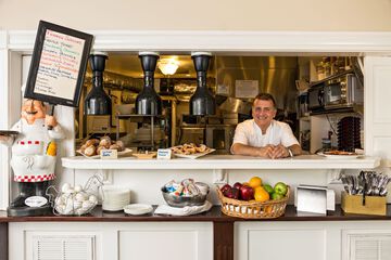 Breakfast area