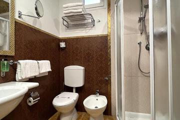 Photo 33