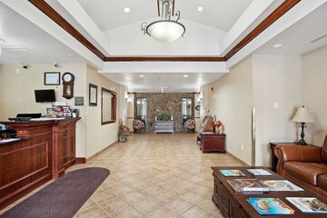 Hotel Interior 8 of 37