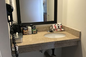 Bathroom sink