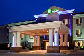 Holiday Inn Express Hotel & Suites Vermillion by IHG